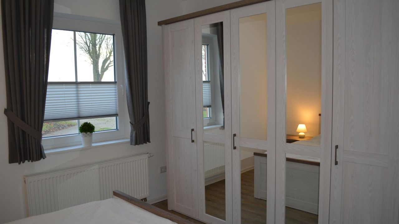 Schlafzimmer EG Schlafzimmer EG